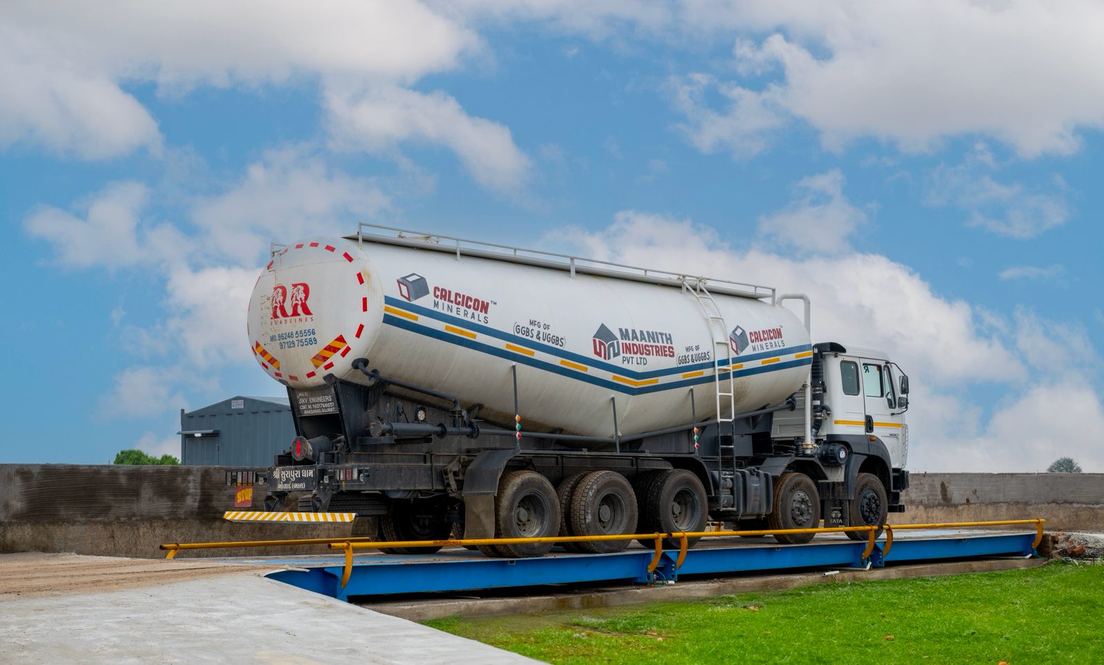 WhatsApp Image 2025-09-30 at 6.08.50 PM